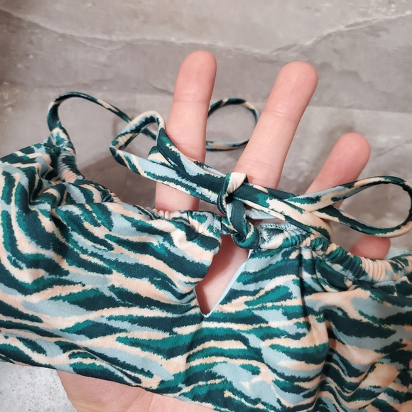 NWOT Seafolly Wild at Heart Drawstring Bralette Bikini Top. Evergreen. 12 US. - Picture 8 of 10